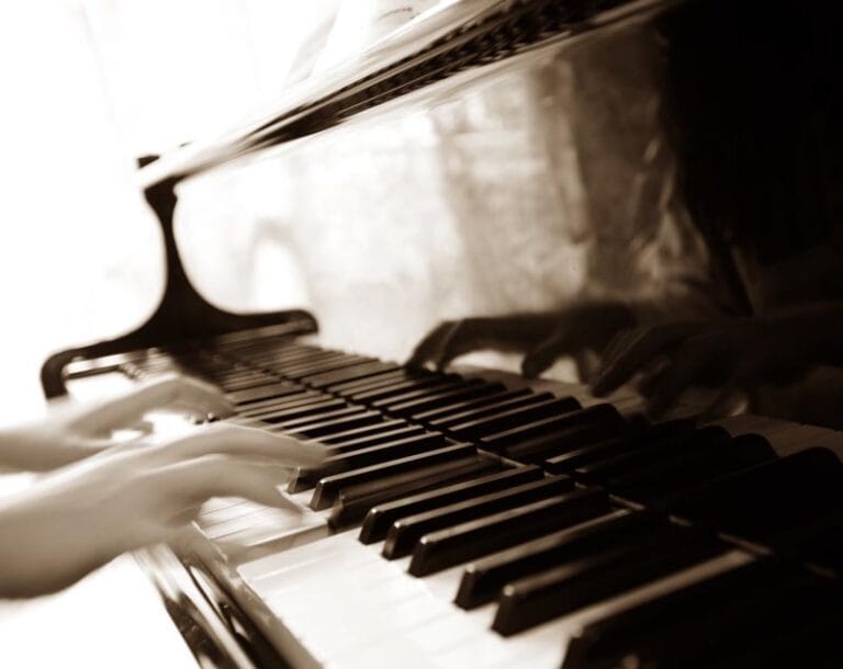 Solo piano for weddings